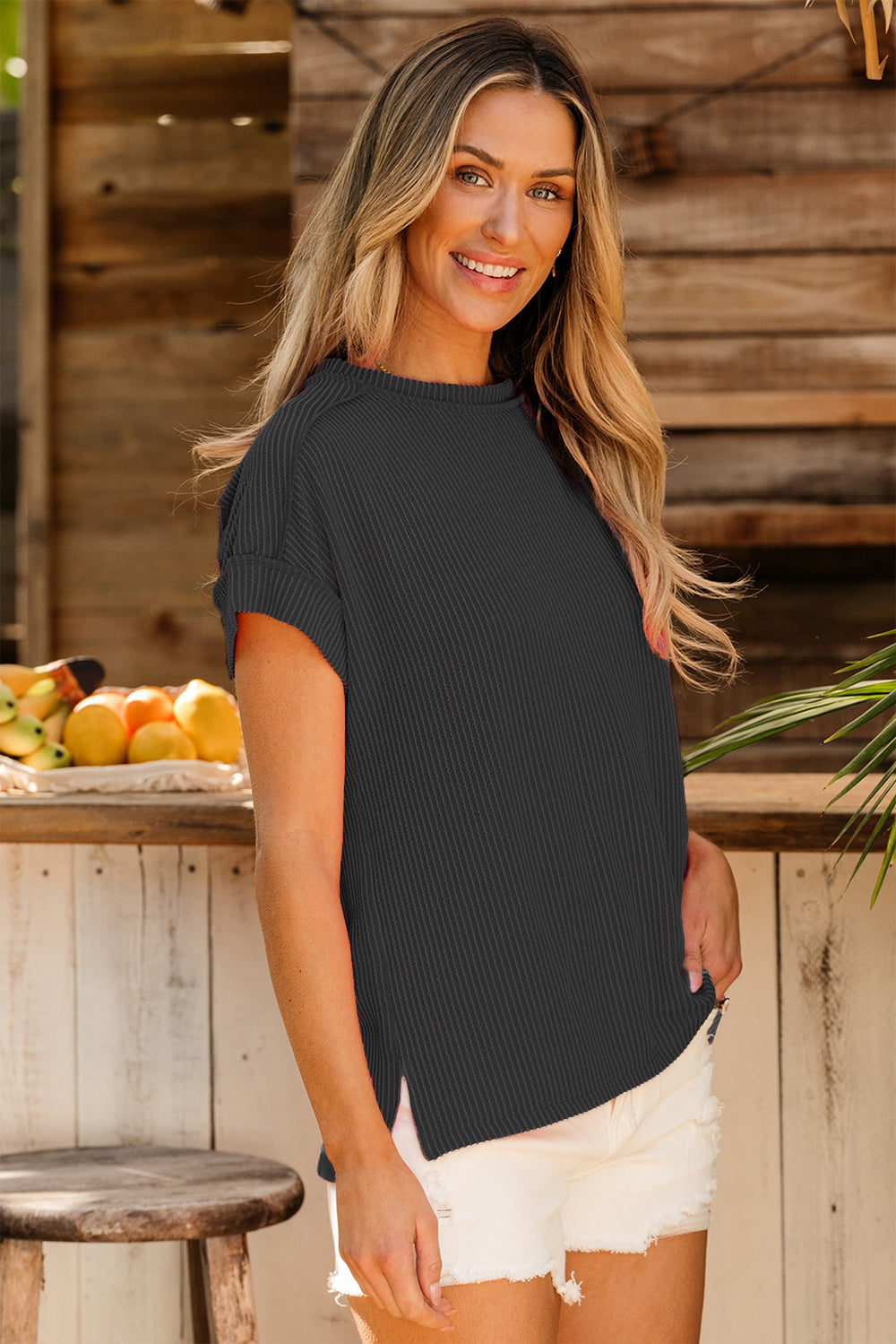 Exposed Seam Round Neck Short Sleeve T-Shirt